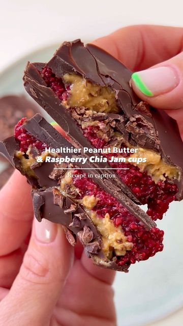 Raspberry Chia Seed Bars, Chocolate And Raspberry Desserts, Raspberry Chocolate Recipes, Chocolate Covered Raspberries, Peanut Butter Raspberry, Vanilla Bean Paste, Crunchy Peanut Butter, Raspberry Desserts, Frozen Raspberries