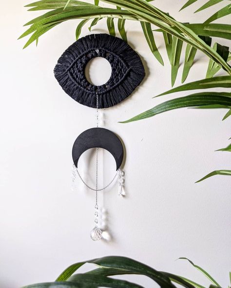 Goth Macrame, Spooky Macrame, Witchy Macrame, Macrame Witch, Macrame Suncatcher, Macrame Crystals, Creative Macrame, Halloween Macrame, Evil Eye Crystal