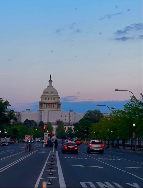 Washington Dc National Mall, Presidential Aesthetic, Washington Dc Aesthetic, Dc Aesthetic, Dc City, Washington Dc Capitol, Law School Inspiration, Dc Trip, Post Grad Life