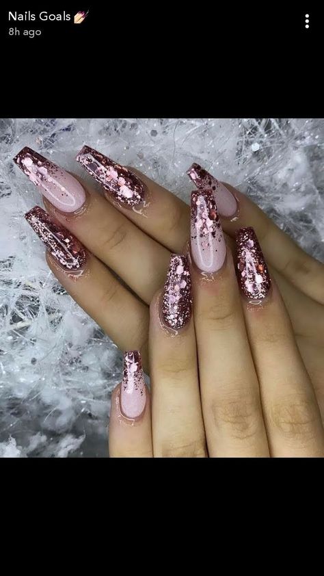 Nails Design With Rhinestones, Rose Gold Nails, Pretty Nail Designs, Pretty Nail Art Designs, Flower Nail, Bling Acrylic Nails, Flower Nail Art, Nail Designs Glitter, Sparkly Nails