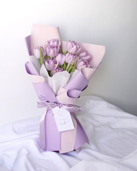 Lilac Tulips Bouquet, Purple Tulips Bouquet, Tulip Bouquet Purple, Lilac Tulips, Lavender Tulips, Paper Flower Bouquet Diy, Pink Tulips Bouquet, Purple Flower Bouquet, Lilac Bouquet