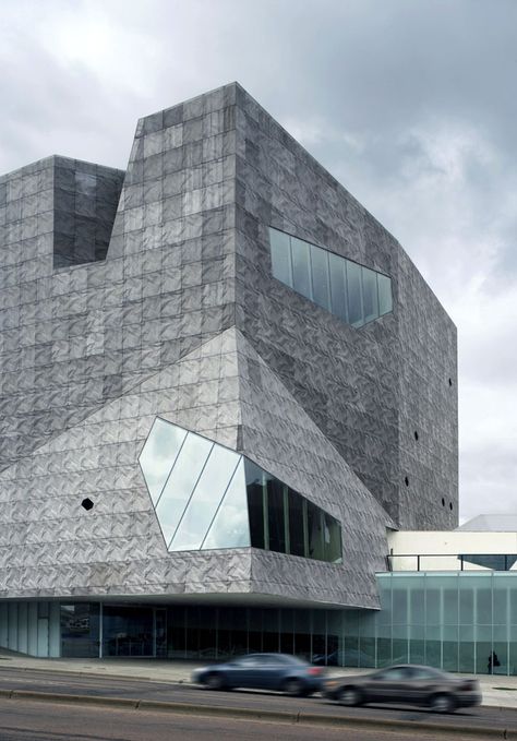 AD Special: Walker Art Center - Herzog & de Meuron by Duccio Malagamba Herzog And De Meuron, Walker Art Center, Walker Art, Interesting Buildings, Brutalism, Layout Inspiration, Art Center, Contemporary Architecture, Amazing Architecture