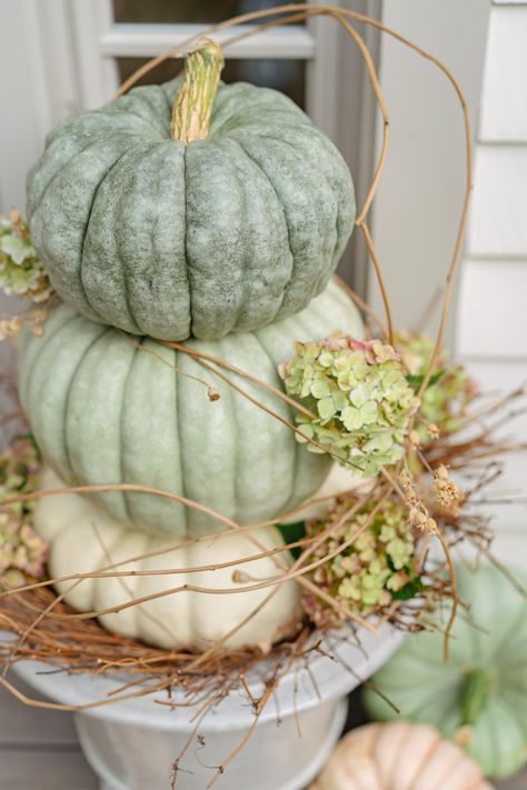 Pumpkin Stack Planters - Finding Lovely Finding Lovely, Studded Pumpkin, Minimalist Fall Decor, Pumpkin Fairy House, Green Pumpkins, Natural Fall Decor, Pumpkin Stack, Pumpkin Planter, Porch Pumpkins