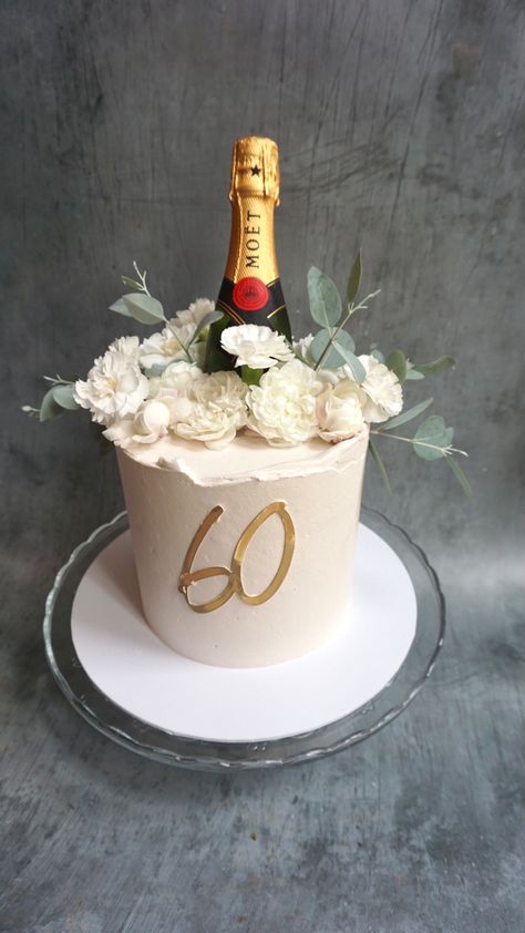 Moët, cake & 60th birthday celebrations 60 Year Old Birthday Ideas For Women Party Themes, 60 Years Birthday Cake, 60th Bday Cake For Mom, 60th Birthday Cake Ideas For Women, 60 Th Birthday Party Ideas, 60th Birthday Cake Ideas For Mom, 60th Birthday Cake For Ladies, 60th Birthday Cake Ideas, Cake 60th Birthday