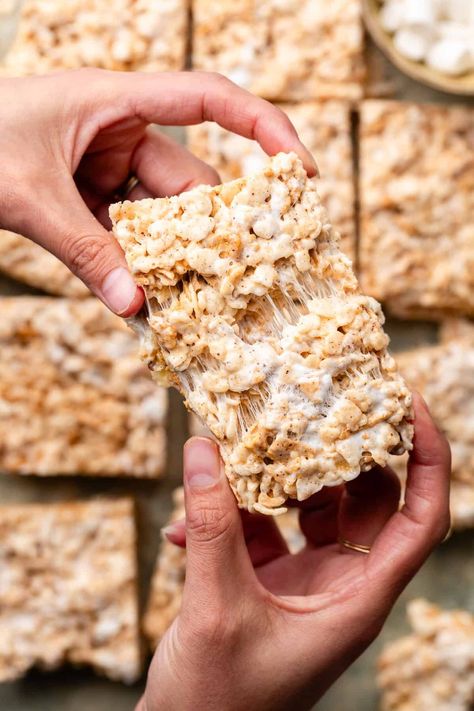 Brown Butter Golden Grahams Rice Krispies - Erin Lives Whole Golden Graham Bars, Golden Graham Treats, Golden Grahams Cereal, Erin Lives Whole, Rice Krispies Recipe, Rice Krispie Bars, Cocoa Krispies, Golden Grahams, Cereal Bars