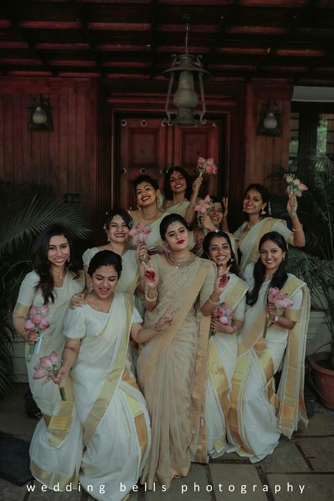 Temple Shoot Bride Kerala, Malayali Bride, Bridesmaids Saree, Kerala Dress, Kerala Engagement Dress, Christian Wedding Dress, Green Sarees, Saree Inspiration, Temple Wedding Photography