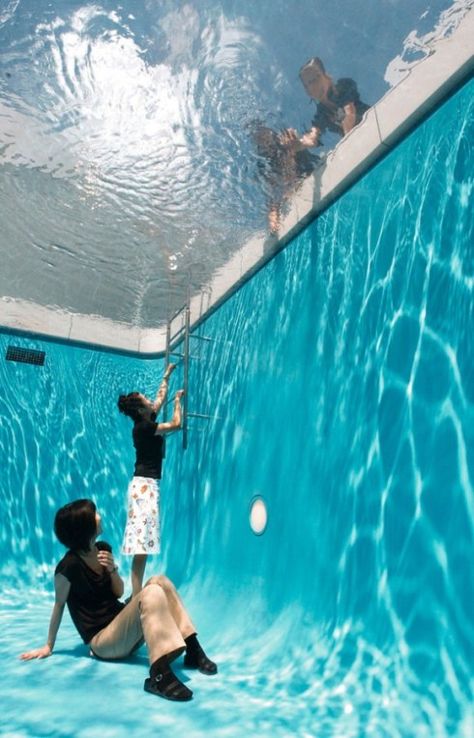 Leandro Erlich: Swimming Pool Swimming Pool Art, Pool Art, Pool Installation, Water Art, In Front Of House, Big Art, Wow Art, Easy Ideas, Front Of House