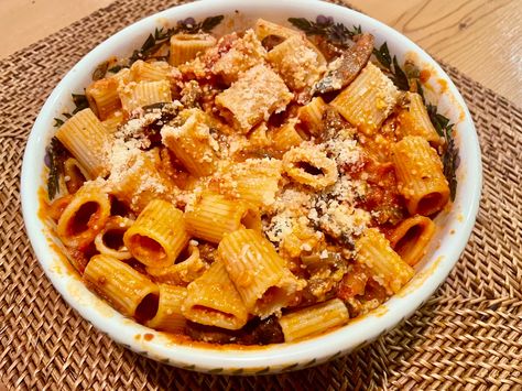 Mushroom Bolognese, Mushroom Ragu, Ina Garten Recipes, Pasta Bolognese, Bolognese Sauce, Mushroom Pasta, Vegetarian Dinners, New Cookbooks, Veggie Dishes