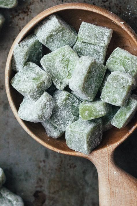 Japanese Rice Cake, Pretty Green Color, Matcha Mochi, Mochi Recipe, Matcha Recipe, Japanese Rice, Green Tea Powder, Asian Desserts, Matcha Powder