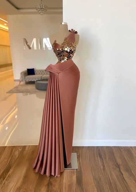 Lace Evening Dress Long, Minna Fashion, Dinner Gowns, Robes Glamour, Classy Gowns, Dinner Dress Classy, Elegant Dresses Classy, Glamour Dress, Classy Dress Outfits