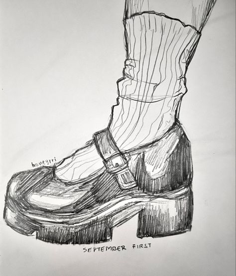 honeyrri Easy Way To Draw A Person, Art Sketches Shoes, Sketchbook Reference Photos, Art Tools Drawing Sketch, Pencil Drawings Still Life, Art Shoes Drawing, Semi Art Style, Shoe Sketches Drawings, Cute Shoes Drawing