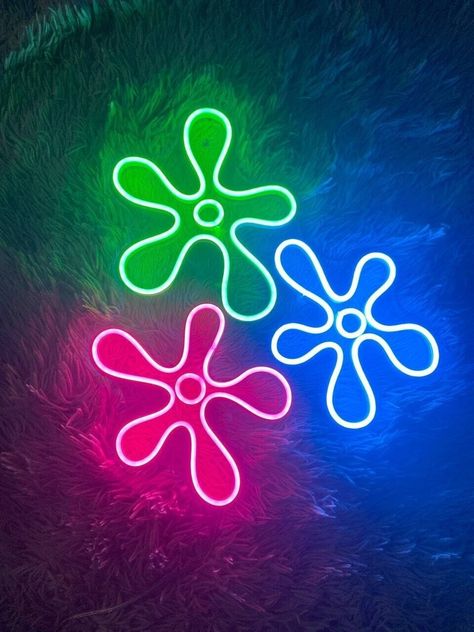 Popping Flowers Neon Sign, Spongebob flower neon sign, Led Neon Sign, Wall Decor Flower Neon Sign, Sign Flowers, Neon Lights Bedroom, Cool Neon Signs, Neon Sign Wall, Bedroom Game, Neon Lamp, Neon Room, Bedroom Games