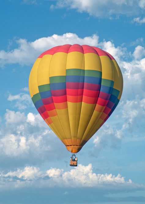 Hot Air Balloons over Temecula Valley Wine Country, California Hot Air Balloon Aesthetic, Flower Balloons Diy, Hot Air Balloons Photography, Flying Balloon, Mind Map Design, Balloons Photography, Balloon Pictures, Hot Air Balloon Festival, Hot Air Balloon Rides