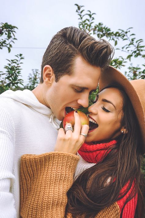 Couple apple picking Engagement Photos Apple Orchard, Apple Picking Engagement Photos, Apple Orchard Couple Pictures, Apple Picking Couple Pictures, Couple Apple Picking Pictures, Apple Orchard Photoshoot Couple, Apple Picking Photoshoot Couple, Apple Picking Date, Apple Orchard Photoshoot