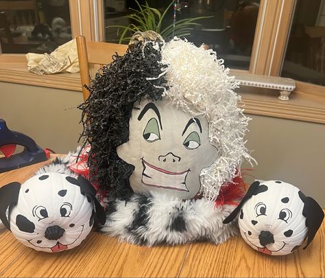 Dalmation Pumpkin Decorating, Pumpkin Painting Ideas 3 People, Disney Villain Pumpkin Painting, Cruella Deville Pumpkin Painting, Disney Villain Painted Pumpkins, Outrageous Pumpkin Decorating, 101 Dalmations Pumpkin Decorating, Pumpkin Contest Ideas No Carve Disney, Villain Pumpkin Painting