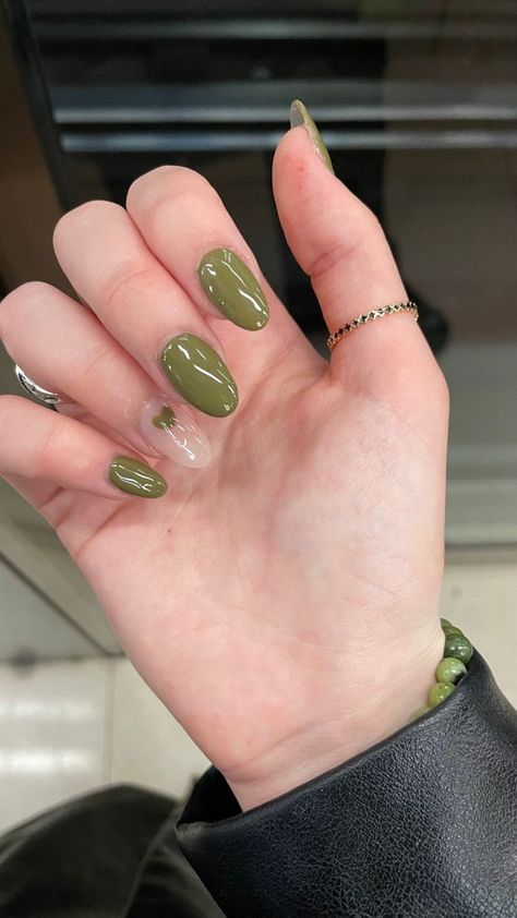 Moss Green Nails Acrylic, Army Green Almond Nails, Mossy Green Nails, Macha Nails, Nail Ideas Olive Green, Nails 2024 Green, Olive Green Almond Nails, Nails Green Olive, Moss Green Nails