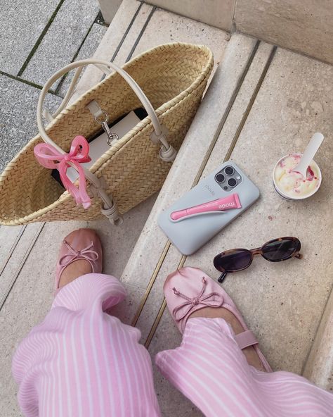 Pinterest Life Aesthetic, Pink Pictures Aesthetic, Pink Skincare Aesthetic, Girly Things Aesthetic, Copenhagen Girl, Rhode Aesthetic, Soft Pink Photo, Spring Unsprung, Girly Core