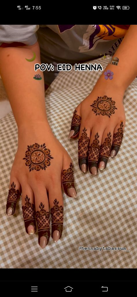 Simple Aesthetic Mehndi Designs, Mehendi Designs Back Hand, Mehendi Designs Back, Mandala Mehandi, Simple Henna Designs Hand, Henna Designs Back, Mehndi Mehndi, Henna Inspired Tattoos, Mehndi Designs Bridal Hands