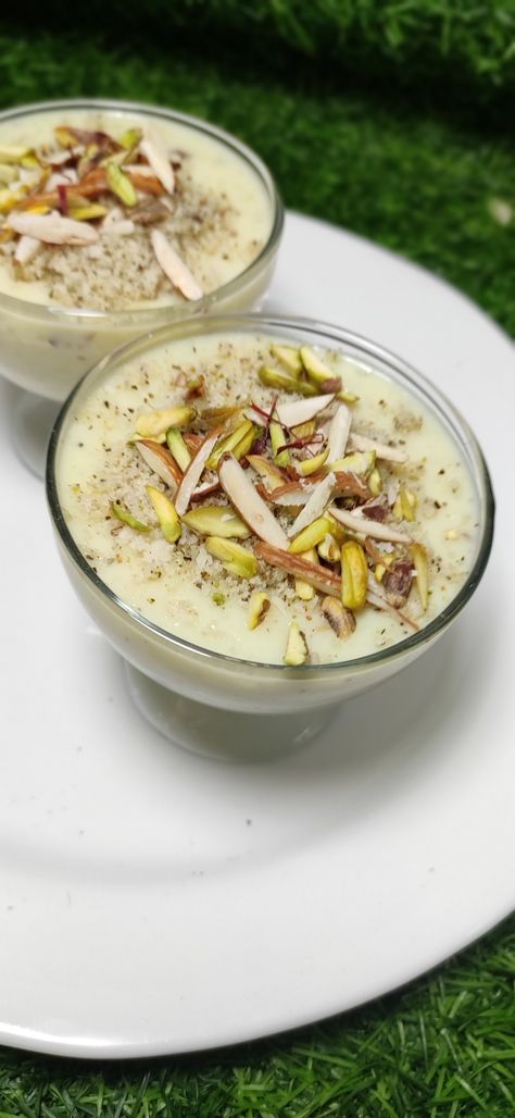 Rice Kheer Recipe, Indian Diet Recipes, Food Background Wallpapers, Rice Kheer, Kheer Recipe, Indian Diet, Sweet Dishes Recipes, Sweet Meat, Food Backgrounds