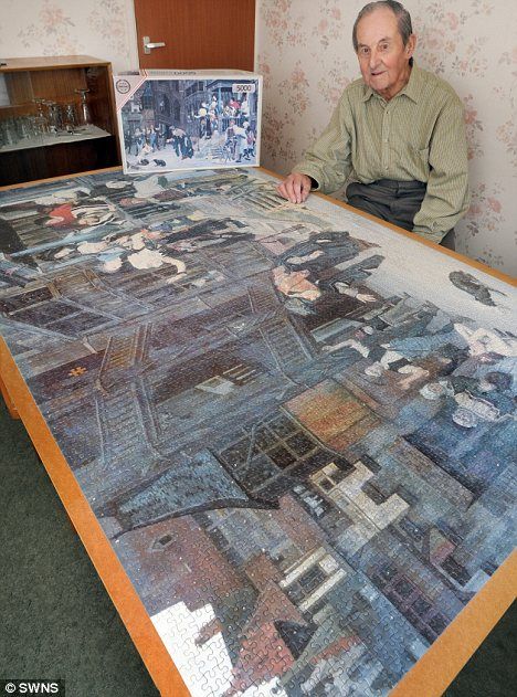 Jack Harris spends 7 years doing 5,000 piece jigsaw then finds ONE bit missing | Daily Mail Online Cool Jigsaw Puzzles, Free Jigsaw Puzzles, Puzzle Table, Puzzle Frame, Partition Piano, Jigsaws, Jigsaw Puzzles Online, Unique Puzzles, Puzzles Gifts