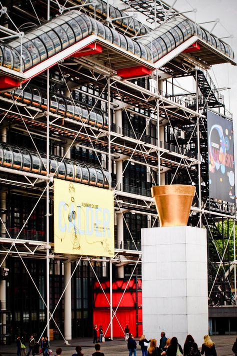 Centre Georges Pompidou is a complex in the Beaubourg area of the 4th arrondissement of Paris. Designed in the style of high-tech architecture: Brutalist architecture, Postmodern architecture, High-Tech. Architects: Renzo Piano, Richard Rogers, Peter Rice Function: Library, Research institute, Museum. Opened 1977 Scaffold Architecture, Hightech Architecture, Urban Greenhouse, Neo Brutalism, Structural Expressionism, Tech Architecture, Scaffolding Design, Late Modernism, Postmodern Architecture