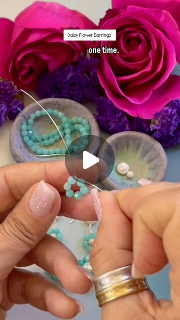 Beaded Jewelry Tutorials Free, How To Make Jewelry For Beginners, Jewelry Making Tutorials Step By Step, Beaded Jewelry Tutorials Step By Step, Handmade Jewelry Trends, Diy Western Jewelry, Trendy Diy Jewelry, Bead Making Tutorials, Diy Beaded Earrings