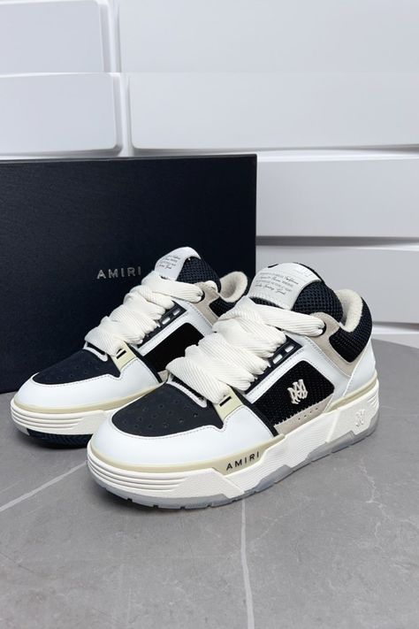 Embrace contemporary style with Amiri Black & White Sneakers. These Black & White shoes seamlessly blend classic elegance with modern flair, featuring a striking contrast of colors. Crafted with premium materials, they offer comfort and durability for everyday wear. Elevate your ensemble with the timeless sophistication of Amiri Black & White Sneakers, a versatile choice for any occasion. Best Sneakers 2023, Good Sneakers, Amiri Shoes, Amiri Sneakers, Tenis Jordan, Mike Amiri, Amiri Jeans, Sneakers Trendy, Black White Sneakers