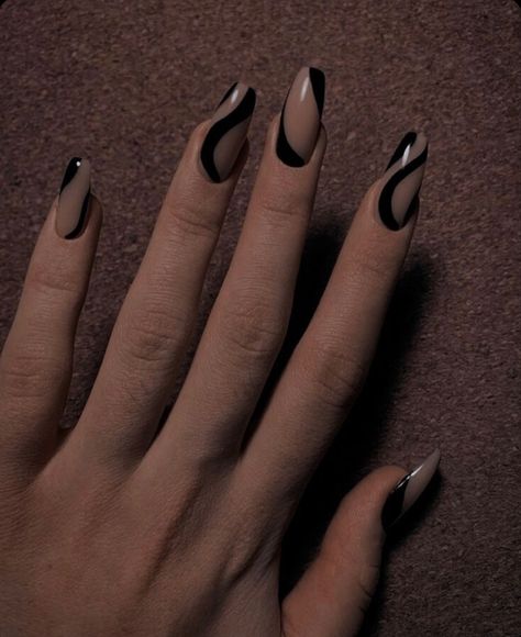 Calcium Deficiency, Grunge Nails, Minimal Nails, Pretty Gel Nails, Soft Nails, Dark Nails, Nagel Inspo, Cat Kuku, Heart Nails