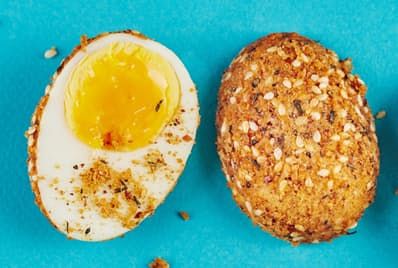 Looking for a snack that fills you up and fuels you well? The humble hard-boiled egg is a small powerhouse of nutrition, but too often overlooked. We're upgrading the boiled egg in 10 sexy, spicy, flavor-jammed ways for better snacking. Want a spiced-up snack full of protein? Start with a boiled egg, then open the spice cabinet for dukkah, the nutty Egyptian spice blend. Treat your hard-boiled egg to a welcome crunch and boost of warm, earthy flavor. Boiled Egg Breakfast Ideas, Hard Boiled Egg Breakfast, Peeling Boiled Eggs, Leftover Hard Boiled Eggs, Hard Boiled Eggs Diet, Egg Nutrition Facts, Boiled Egg Recipes, Perfect Boiled Egg, Hard Boiled Egg Recipes