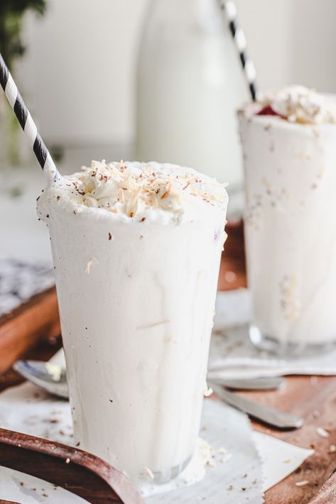 Coconut Milkshakes - lepetitbrunchery.com Mocha Milkshake, Coconut Shake, Coconut Milkshake, Flake Chocolate, Coconut Extract, Ice Cream Scooper, Coconut Dream, Creamy Smoothies, Ice Cream Ingredients