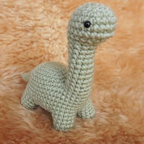 No Sew Amigurumi, Crochet Dinosaur Patterns, Easy Crochet Animals, Crochet Dinosaur, Pola Amigurumi, Crochet Gratis, Dinosaur Plush, Kawaii Crochet, Dinosaur Pattern