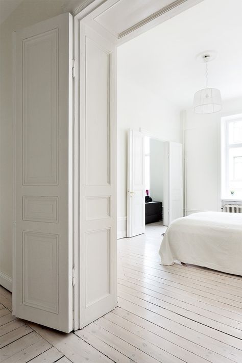 White on white White Floors, Hus Inspiration, Bathroom Inspo, White Rooms, Design Del Prodotto, Remodel Bedroom, White Houses, Scandinavian Home, Wood Flooring