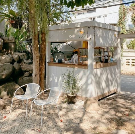 Cafe Design Inspiration, Container Coffee Shop, Coffee House Design, Mini Cafe, Bakery Design Interior, Coffee Shop Business, Small Coffee Shop, Small Cafe Design, Coffee Shop Interior Design