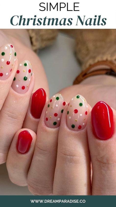 Simple Christmas Nails, Christmas Nail Designs Easy, Nail Noel, Christmas Nail Polish, Kutek Disney, Cute Simple Nails, Cute Christmas Nails, Christmas Nails Easy, Christmas Gel Nails