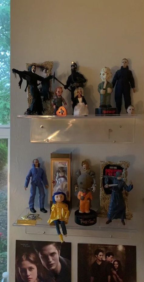 Horror collection Movie Collection Room, Horror Collection Room, The Collector Movie, Horror Movie Bedroom, Horror Shelf, Horror Room Aesthetic, Horror Themed Room, Horror Bedroom Ideas, Horror Movies Aesthetic