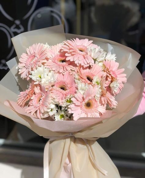 Pink Daisy Flower Bouquet, Gerbera Bouquet Aesthetic, Gerbera Daisy Bouquet Aesthetic, Daisy Flowers Bouquet, Daisy Bouquet Aesthetic, Gerbera Daisy Aesthetic, Gerbera Flower Arrangements, Pink Daisy Bouquet, Gerbera Flower Bouquet