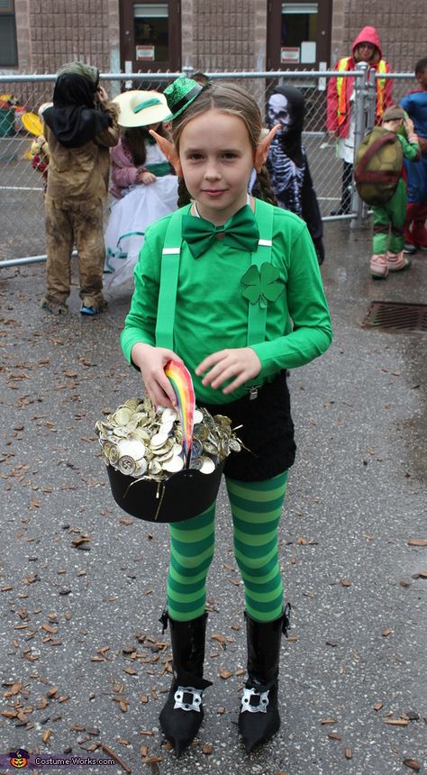 Leprechaun Girl, Leprechaun Costume, Halloween Costumes 2014, Modern Fashion Outfits, Irish Party, St Patrick's Day Costumes, San Patrick, Diy Costumes Women, Costume Works