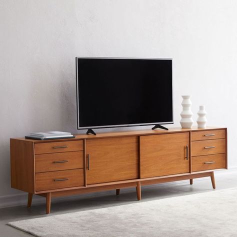 30 of the best retro television and media units - Retro to Go Mid Century Media Console, Reka Bentuk Dalaman, Mid Century Console, Room Bohemian, 60s Furniture, Modern Media Console, Media Consoles, Cabinets Storage, Oversized Furniture