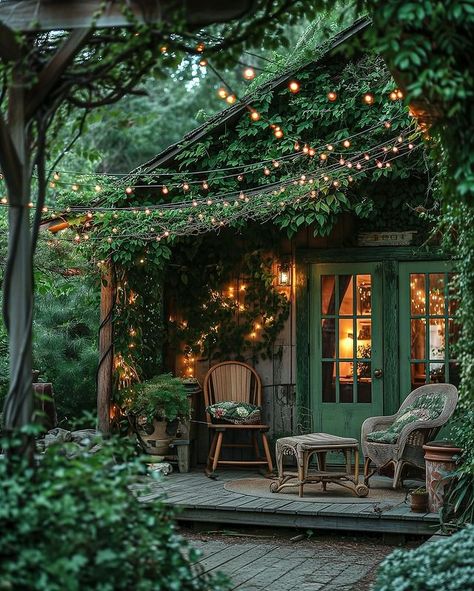 Garden Cottage Aesthetic, Witch Cottage Exterior, Cottage Core House Exterior, Cottage Porch Ideas, Cottage Core Houses, Cottage Nature, Cottage Core Garden, Green Cabin, Cottage Backyard