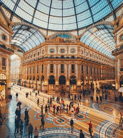 @lifewithrisa Milan Travel, Milan City, Galleria Vittorio Emanuele Ii, Voyage Europe, Bergamo, Milan Italy, Places Around The World, Travel Around The World, Italy Travel