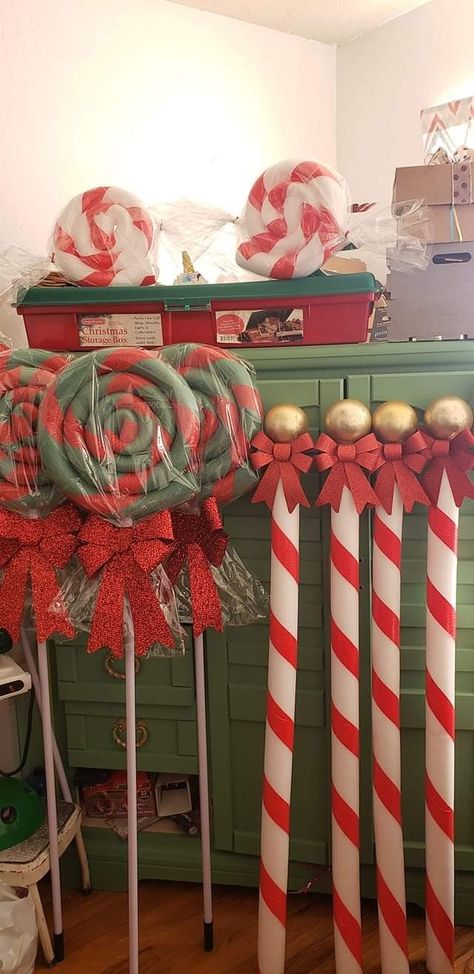 Candy Cane Christmas Float Ideas, Large Peppermint Candy Decorations, Christmas Outdoor Candyland, Candy Cane Columns, Let It Snow Parade Float Ideas, Peppermint Lane Decorations, Candy Cane Outdoor Decor, Pool Noodle Ideas Crafts Christmas, Christmas Parade Float Themes