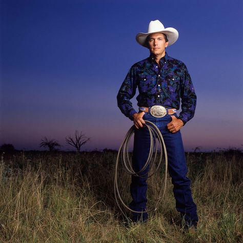 King George Strait, Cowboy Up, Country Music Artists, George Strait, Country Men, I Love Music, Senior Pics, King George, Country Boys