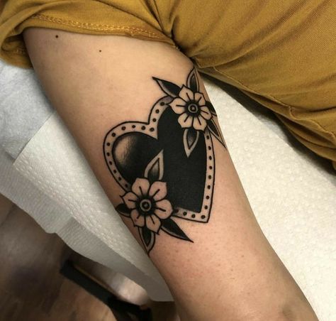 Traditional Tattoo Cover Up, Black Heart Tattoo, Traditional Tattoo Outline, Traditional Heart Tattoos, Black Heart Tattoos, Traditional Black Tattoo, Traditional Tattoo Inspiration, Traditional Tattoo Flowers, Black Tattoo Cover Up