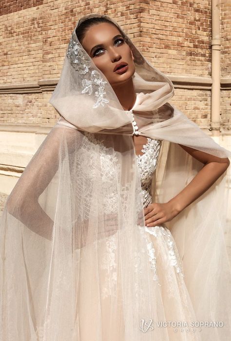 Muslimah Wedding Dress, Trendy Bride, Wedding Inspirasi, Dress Attire, A Line Wedding Dress, Mod Wedding, Chapel Train, Stunning Gowns, Victoria Dress