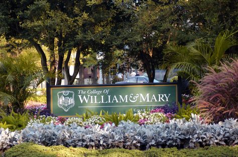 William And Mary Dorm, William And Mary College, Study Moodboard, Virginia Architecture, College Chic, Foreign Service, College Vision Board, Vision 2024, International Affairs