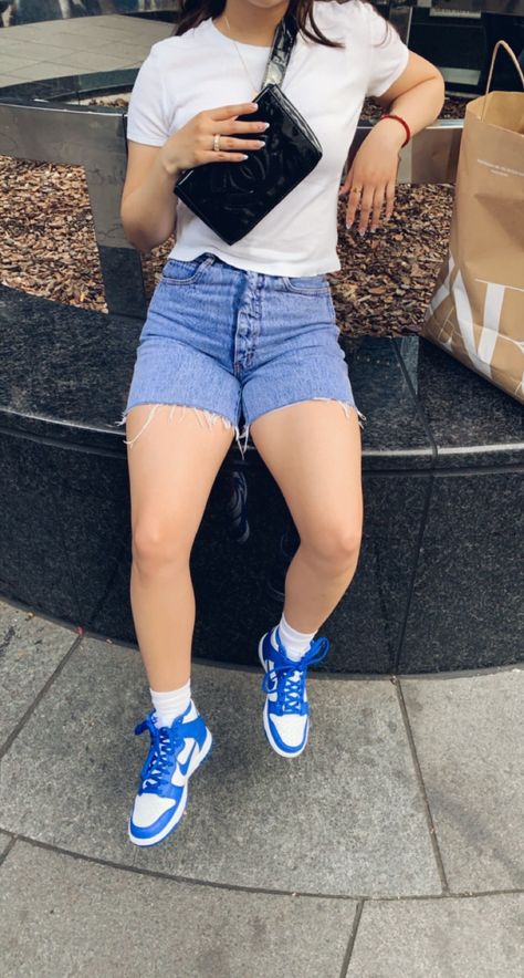 #NikeDunk #Nike #NikeDunkHigh #NikeDunkOutfit #Chanel #ChanelFannypack #BaguetteRing #NYC #Streetwear #StreetStyle #nycstreetstyle Summer Outfits With Dunks, Outfits With Dunks, Nike Dunk Outfit, Outfit With Shorts, Nyc Streetwear, Dunk Outfit, Women Summer Outfits, Blue Spring, Blue Springs