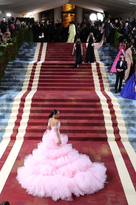 Met Gala. Getty. Met Gala Decor, Metgala Aesthetic, Met Gala Themes Party, Met Gala Wallpaper, Met Gala 2024, Narrative Drawing, Zendaya Met Gala, Gala Decorations, Gala Themes