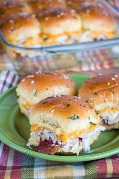 These oven-baked sliders are perfect for a family dinner or a stay-at-home double date. First, layer bacon, turkey, and cheddar cheese onto Martin’s 12-Sliced Potato Rolls, and dress with ranch dressing for a club-style sandwich. Next, arrange in a baking sheet and brush the tops with butter, garlic, parsley and sesame seeds and bake to a perfect golden-brown. Turkey Bacon Cheddar Sliders, Turkey Ranch Sliders, Turkey And Cheddar Sandwich, Turkey Bacon Cheese Sliders, Baked Club Sliders, Baked Sandwiches Oven, Turkey Bacon Ranch Sandwich, Turkey Bacon Sliders, Turkey Club Sliders