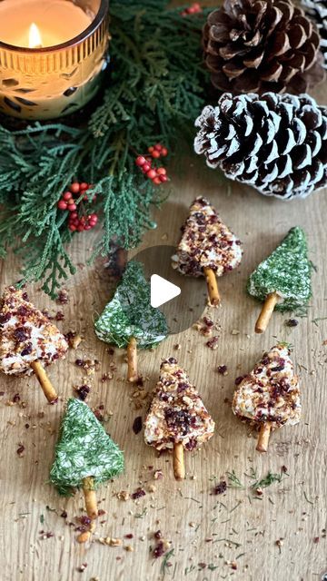 Makenzie Helfer on Instagram: "CHEESE WEDGE CHRISTMAS TREES 🎄 🎄✨ The cutest little cheese trees for your charcuterie boards, snacks, girls dinners, and holiday soirées. @thelaughingcowusa cheese triangles Pretzel sticks Dill finely chopped Spicy pecans and cranberry’s finely chopped 👉🏻Save, share, and follow for more holiday inspo ✨ . . . . #christmastime #christmasparty #winterrecipe #christmasfood #christmasrecipe #cheese#ltkholiday #holidayentertaining #holidayappetizer #winterwonderland #laughingcow #laughingcowcheese" Laughing Cow Cheese Christmas Tree, Xmas Charcuterie Board, Cheese Trees, Cheese Christmas Tree, Spicy Pecans, Cheese Tree, Board Recipes, Cheese Triangles, Cow Cheese