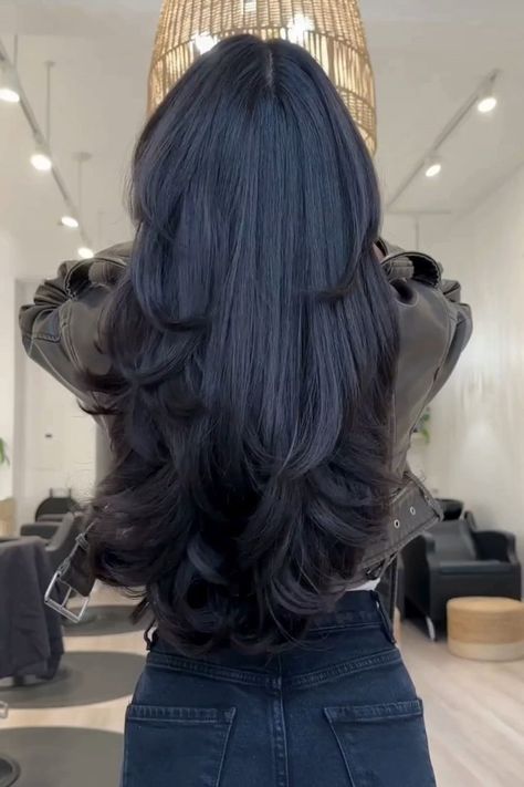 25 Expert Butterfly Haircuts Better Than TikTok DIYs Haircuts For Long Hair Straight, Butterfly Haircuts, Sanggul Modern, Haircuts For Long Hair With Layers, Hair Inspiration Long, Hairstyles For Layered Hair, Long Layered Haircuts, Haircuts For Medium Hair, Haircuts Straight Hair